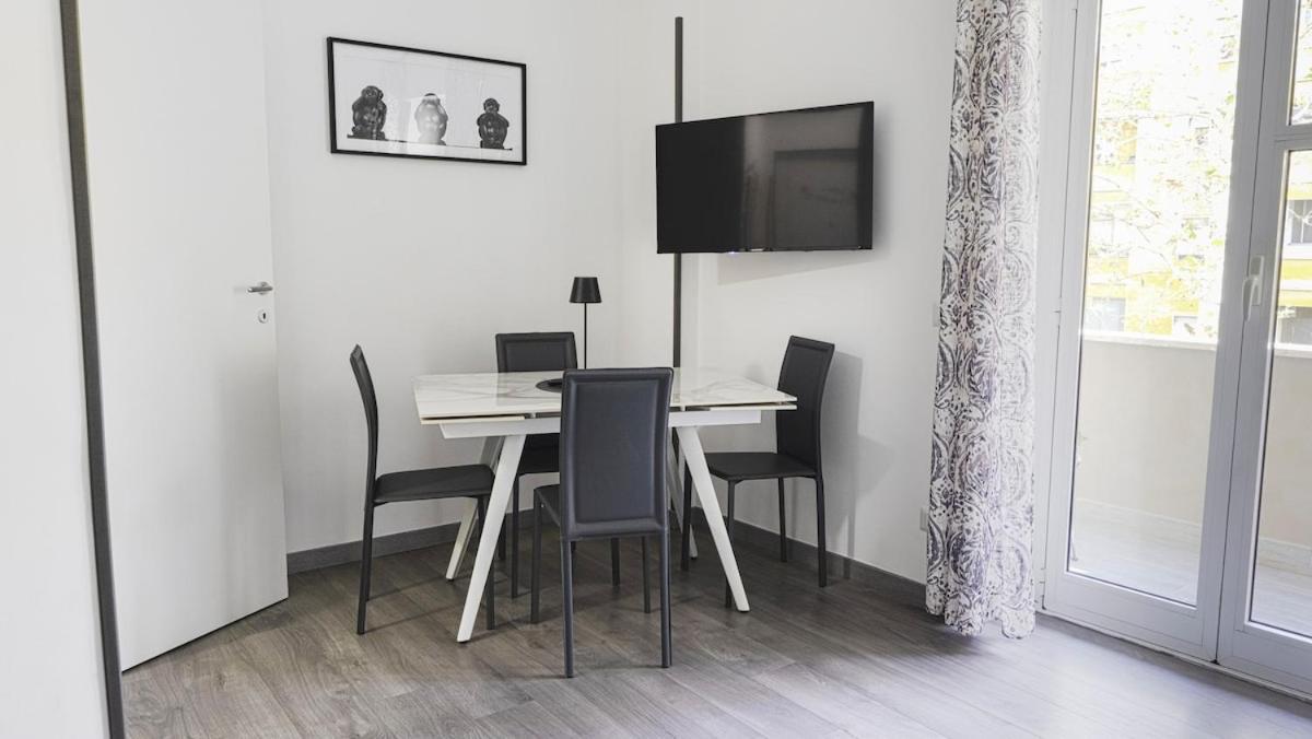 Appartamento con 2 Camere da Letto e Balcone